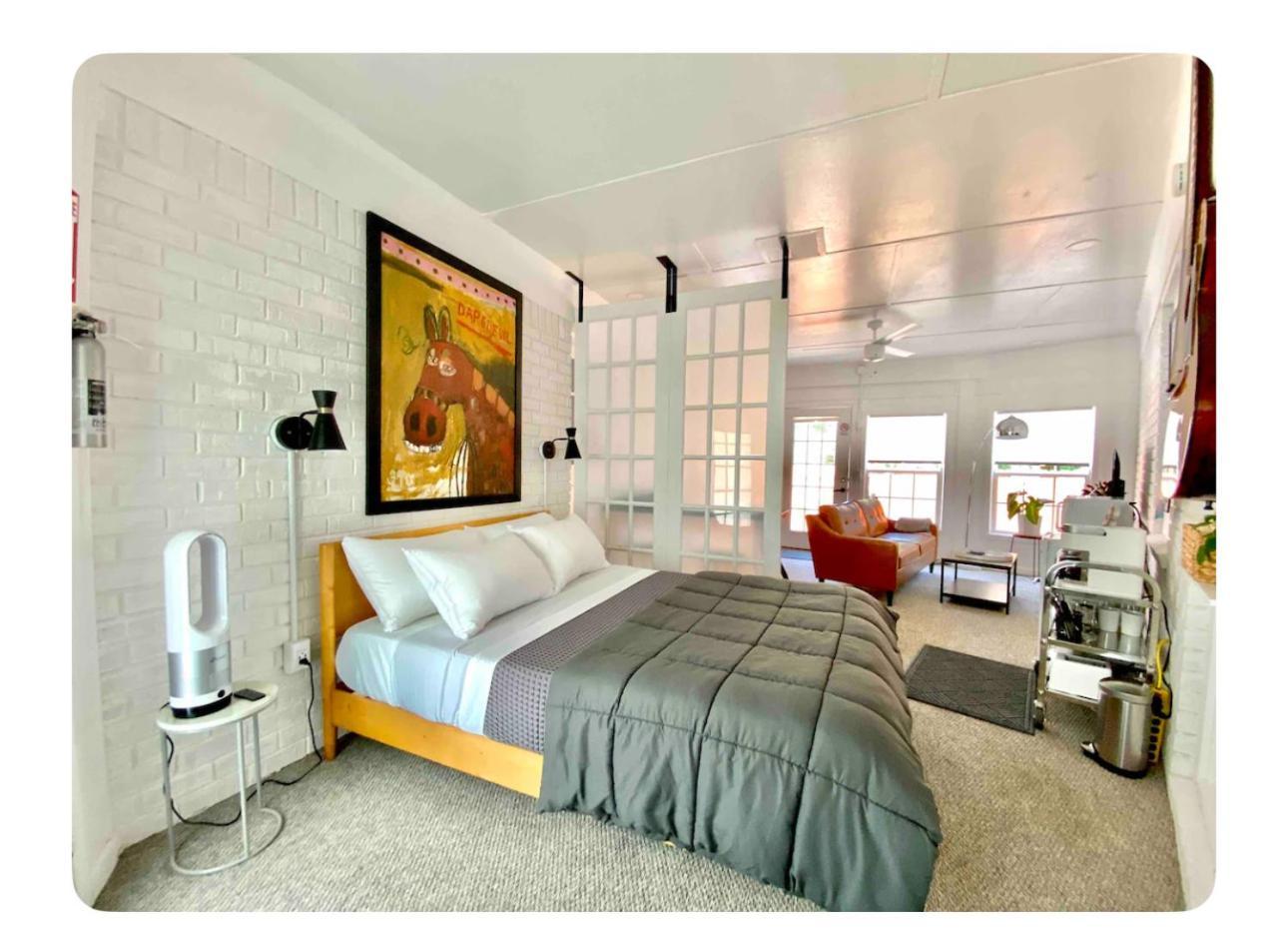 Toadhaus Studio In Quiet Residential Neighborhood เอเธนส์ ภายนอก รูปภาพ